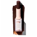 LABIAL EN BARRA NUDE TONO 17 CAN´T BLAME YOU